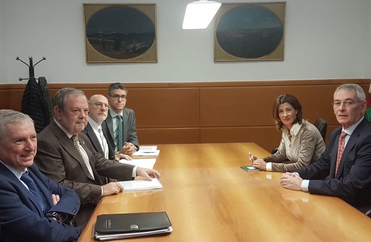 Reunión entre la delegación del PP y Pedro Azpiazu. (@ParlamentoPP)