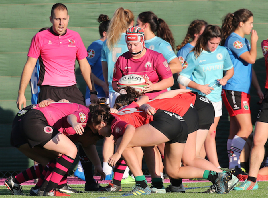 La rencontre s’est déroulée au stade du club ASB. ©Bob EDME