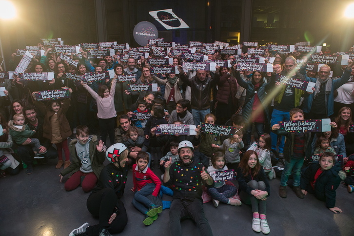 Bilbon ere egin dute Euskaraldiaren hasiera ekitaldi bat. (Monika DEL VALLE / FOKU)