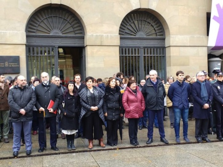 Concentración convocada por el Ejecutivo navarro en contra de la violencia machista. (GOBIERNO DE NAFARROA)