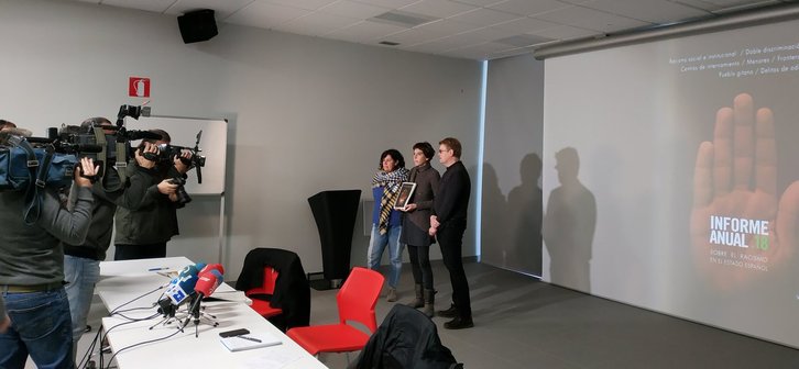 Presentación del informe de SOS Racismo en Irun. (@FederacionSOS)