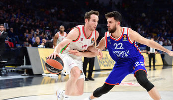 Los gasteiztarras se han mostrado permisivos ante el conjunto turco, que se ha llevado la victoria. (BASKONIA)