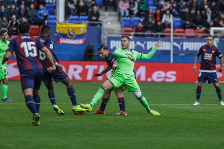 Bi taldeek izan dute neurketa irabazteko aukera. (Aritz LOIOLA/FOKU)