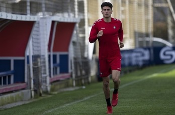 Luis Perea se ha lesionado durante el entrenamiento en Taxoare. (OSASUNA)
