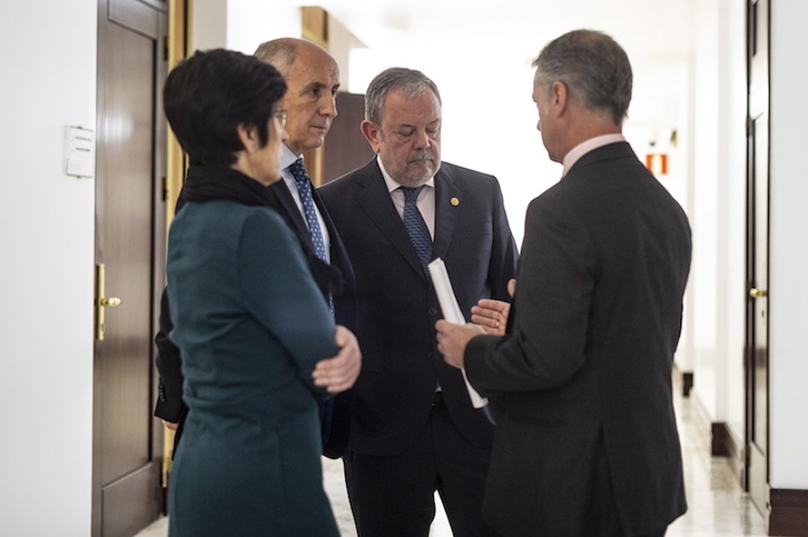 Beltrán de Heredia, Erkoreka, Azpiazu y Urkullu, ayer en el Parlamento de Gasteiz. (Jaizki FONTANEDA/FOKU)