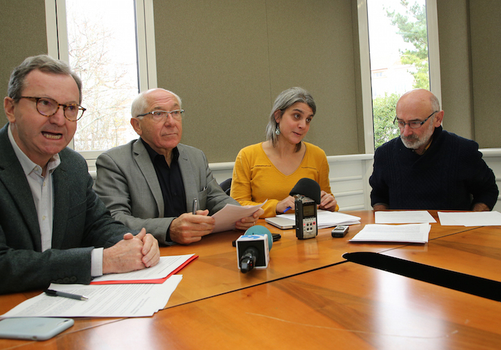 Comparecencia en Baiona de la delegación vasca. (Bob EDME)