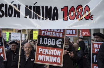 Imagen de la manifestación de los pensionistas en Iruñea. (Jagoba MANTEROLA/FOKU)