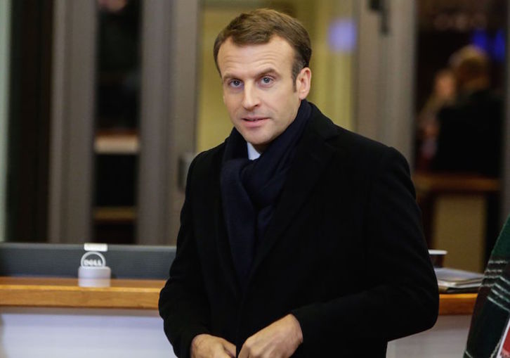 Emmanuel Macron presidente frantsesa ez da azkenean Biarritzen izanen. (Aris OIKONOMOU/AFP)