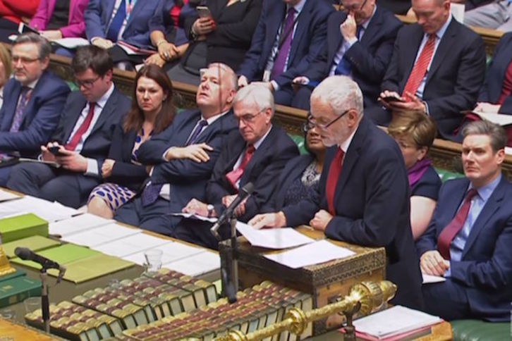 Captura de vídeo de la intervención del Corbyn este lunes en el Parlamento de Londres. (AFP)