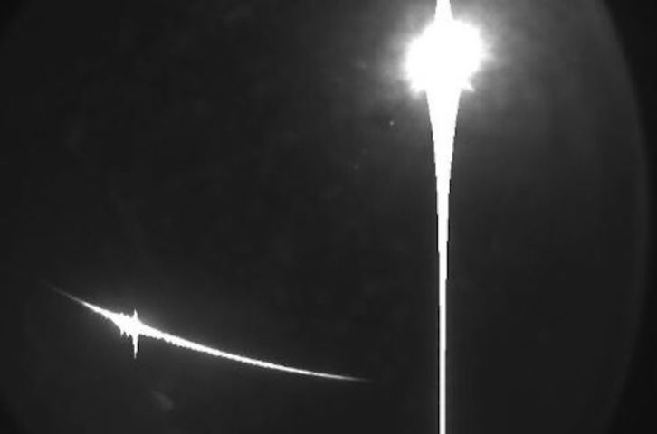 Imagen del bólido SPMN221218 obtenida por la cámara de meteoros de la UPNA. (Alberto MENDI/UPNA)