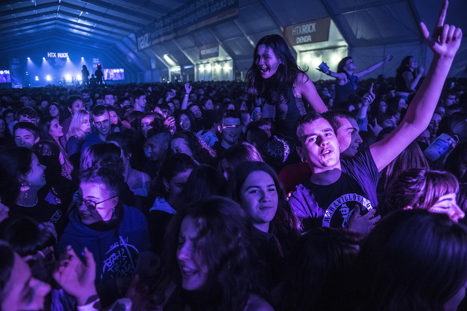 La noche se presenta intensa. (Jagoba MANTEROLA / FOKU)