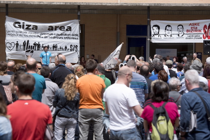 Imagen de archivo de una movilización a favor de la excarcelación de los presos enfermos. (Iñigo URIZ/FOKU)
