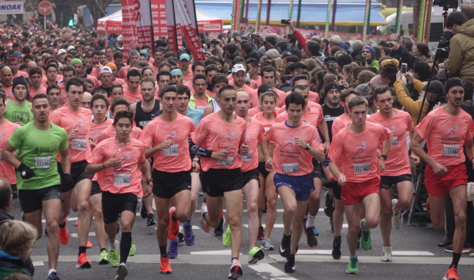 Miles de personas han participado en la carrera de Donostia. (FOKU)