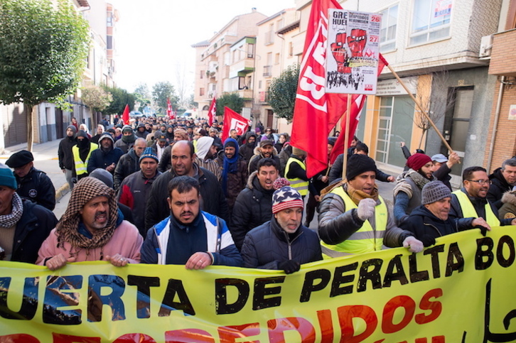 Manifestación en las calles de Azkoien. (Iñigo URIZ/FOKU)