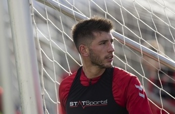 David García, en un entrenamiento en Taxoare. (OSASUNA)
