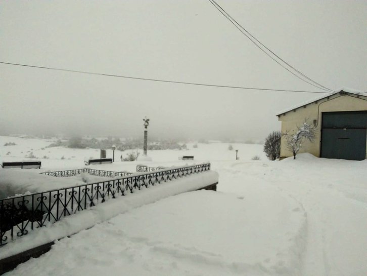 Nevada en el pueblo más alto de Euskal Herria, Abaurreagaina, en Nafarroa. (@Iurrebidegain)