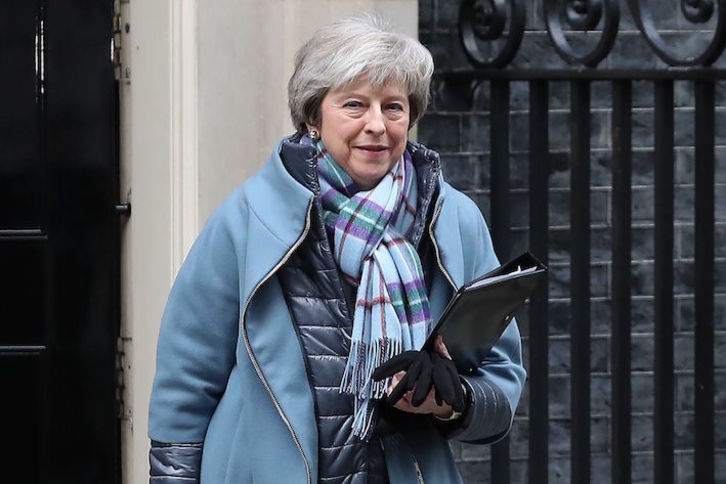 La primera ministra británica, Theresa May, a las puertas del 10 de Downing Street. (Daniel LEAL-OLIVAS/AFP)