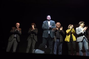 Oriol Junqueras, en un holograma, junto a algunos de los dirigentes del partido. (ERC)