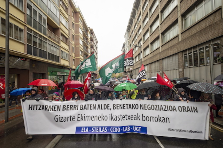 Una de las movilizaciones durante la última huelga en la enseñanza concertada. (Jaizki FONTANEDA/FOKU)