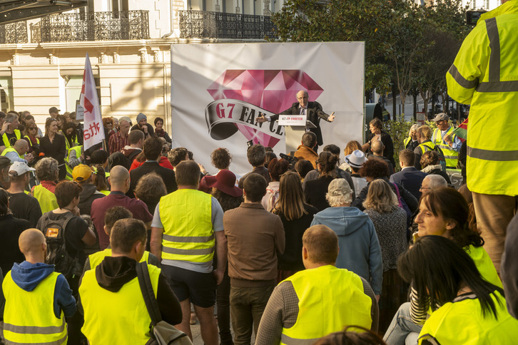 Mitin satírico del G7 Fan Club, en Biarritz. (©Guillaume Fauveau)