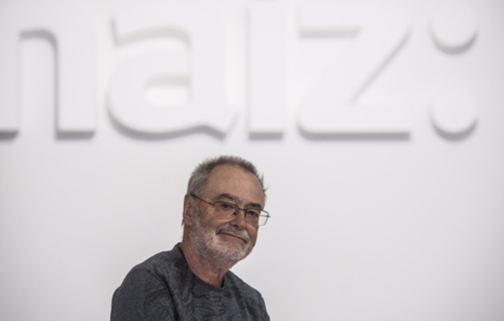 Juanmi Gutierrez en el espacio de NAIZ del último Zinemaldia. (J. M. / FOKU