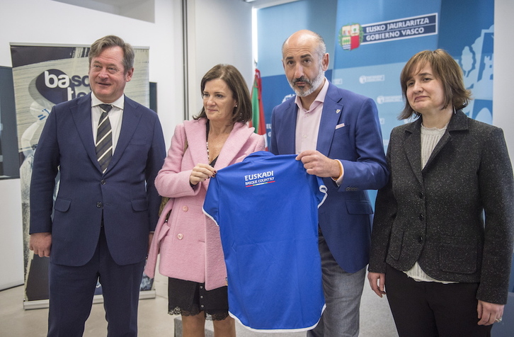 Comparacencia para presentar el acuerdo entre Athletic, Eibar y Basque Team. (Marisol RAMÍREZ / FOKU)