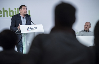 Arnaldo Otegi, en su intervención de esta mañana. (Jagoba MANTEROLA / FOKU)