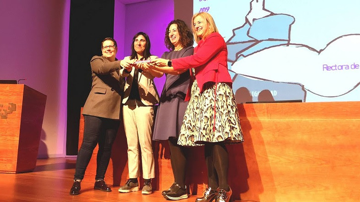 Acto de inicio del congreso sobre mujeres y deporte. (Bizkaiko Aldundia)