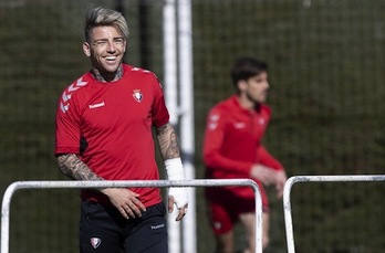 Brandon, entrenando en Taxoare. (OSASUNA)