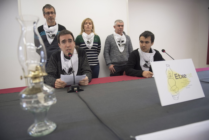 Comparecencia de Etxerat este viernes en Donostia. (Juan Carlos RUIZ / FOKU)