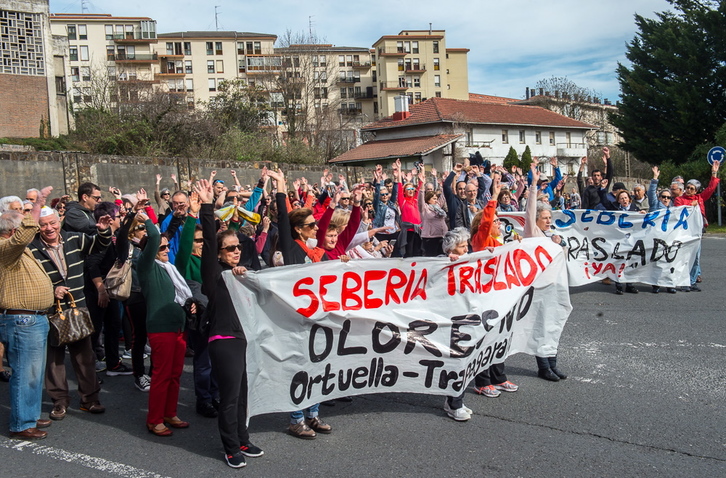 Los manifestantes han exigido el traslado de la sebería. (Marisol RAMIREZ | FOKU)