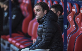 Jagoba Arrasate, Osasunaren aulkian, Sadarren. (Jagoba MANTEROLA/FOKU)