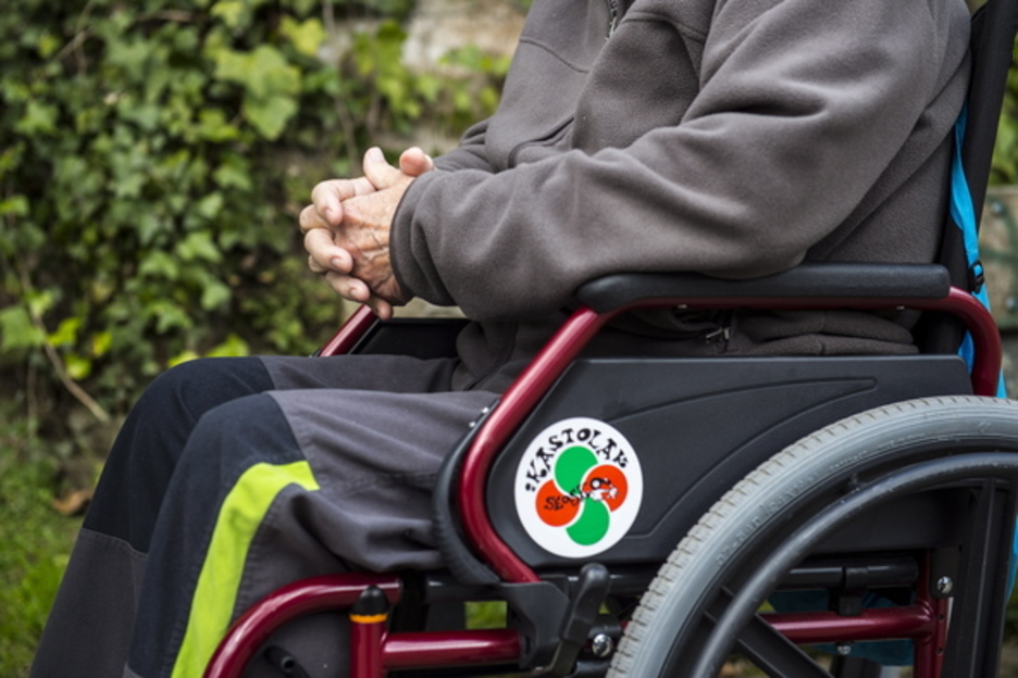 190308 m8 kateak hausten zaintza