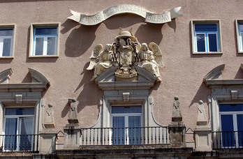 Fachada del antiguo seminario de Derio. (Marisol RAMIREZ/FOKU)