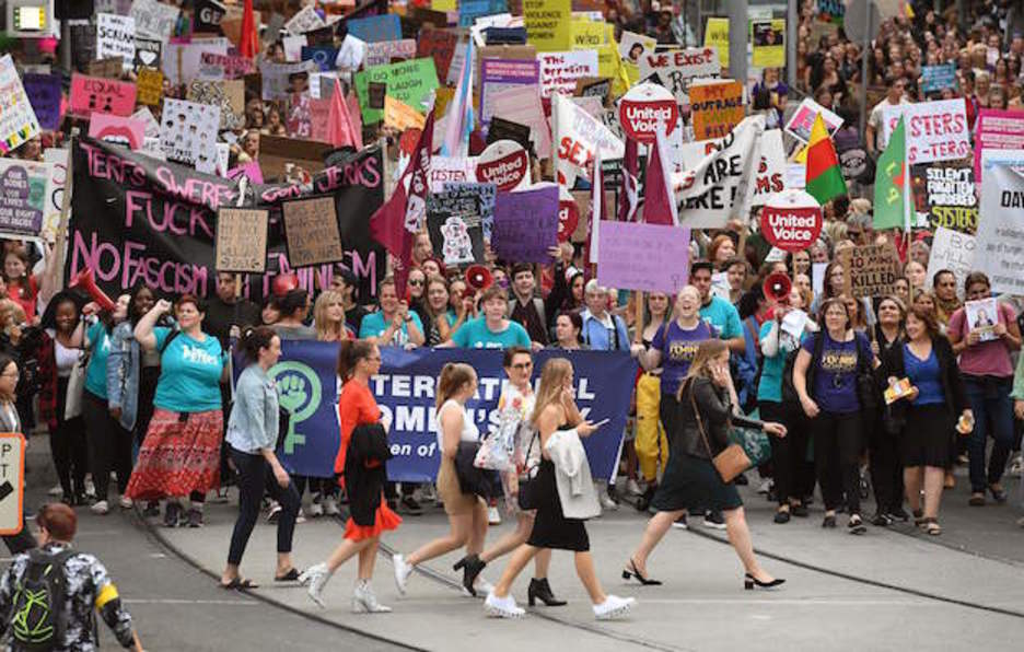 Colorida manifestación en la ciudad australiana de Melbourne. (WILLIAM WEST / AFP)