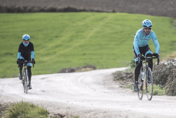 Izagirre anaiak, Eguesibarren sterratoa ezagutzen. (Jagoba MANTEROLA/FOKU)
