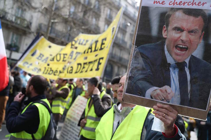 Protesta de los chalecos amarillos en París. Kenzo TRIBOUILLARD | AFP