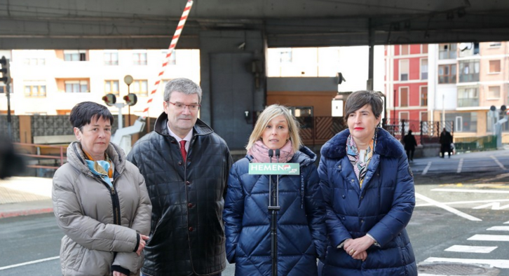 Aburto en Zorrotza con las candidatas del PNV al Congreso y Senado. (EAJ-PNV)