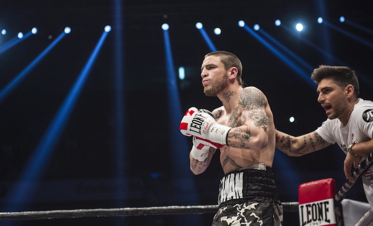 Kerman Lejarraga en el combate ante Avanesyan. (Marisol RAMIREZ / FOKU)