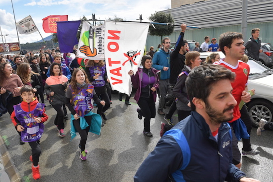 Kaleak bete ditu Korrikak. (Idoia ZABALETA/FOKU)