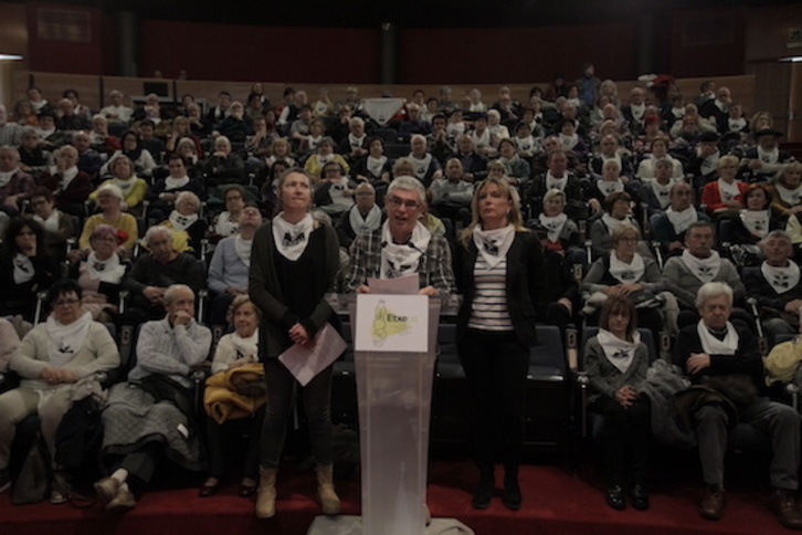 Asamblea nacional de Etxerat celebrada en Gasteiz. (Aritz LOIOLA/FOKU)