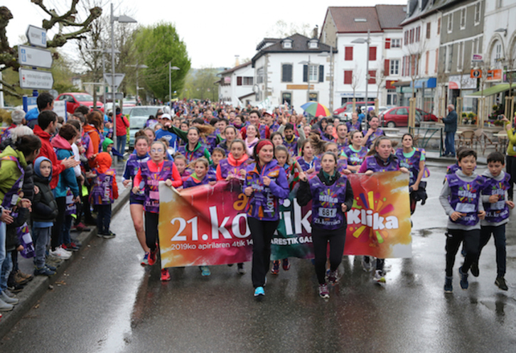 Korrikak Zuberoa, Baxe Nafarroa eta Lapurdi zeharkatu ditu gaur. Bob EDME