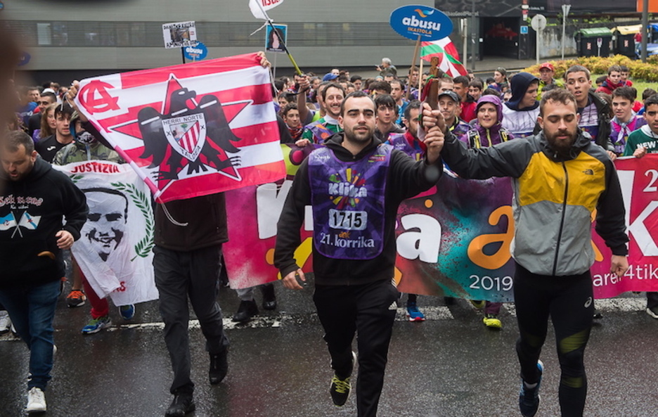 Banderolas de grupos de seguidores del Athletic. (Luis JAUREGIALTZO / FOKU) Banderolas de grupos de seguidores del Athletic. (Luis JAUREGIALTZO / FOKU)