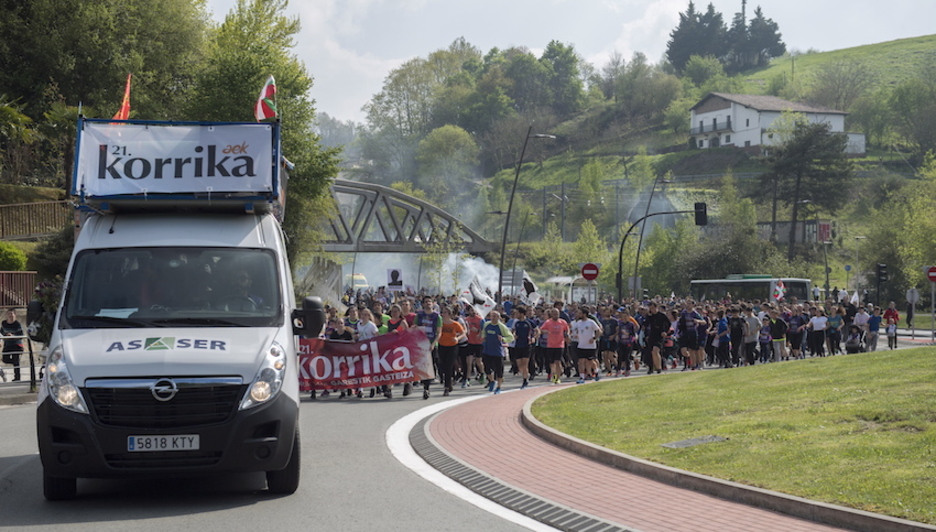 Korrika ha entrado en Donostia por Añorga. (Juan Carlos RUIZ / FOKU) Korrika ha entrado en Donostia por Añorga. (Juan Carlos RUIZ / FOKU)