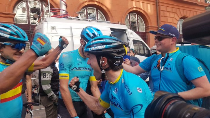 Gorka eta Ion, azken honen garaipena ospatzen. (@ehitzulia)