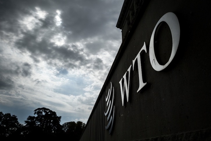 Fachada de la sede de la OMC en Ginebra.(Fabrice COFFRINI/AFP)
