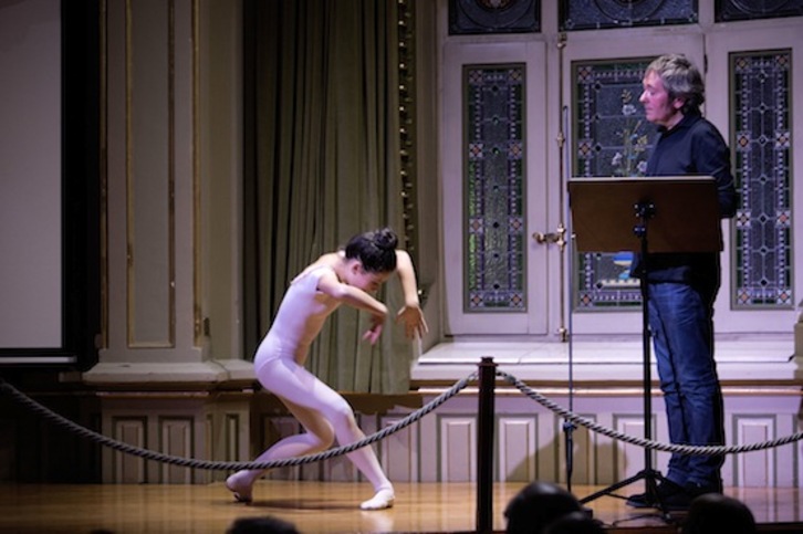 Patxi Zubizarreta eta Lorien Lopez eszenatokian. (NAIZ)