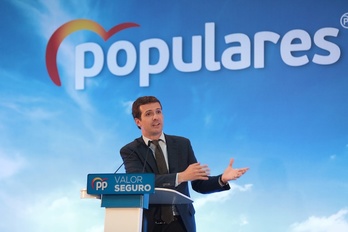 Pablo Casado en un mitin del PP en Gasteiz. (Endika PORTILLO/FOKU)