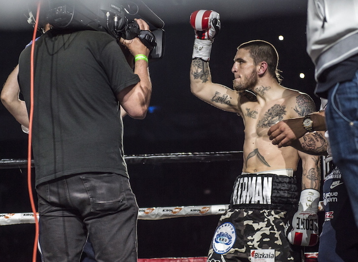 Kerman Lejarraga en el combate ante Avanesyan. (Marisol RAMIREZ / FOKU)