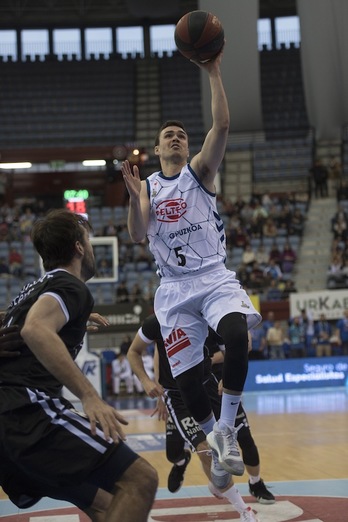 Con on 20 puntos, Dani Pérez volvió a erigirse en el líder de Gipuzkoa Basket (Juan Carlos RUIZ / FOKU)